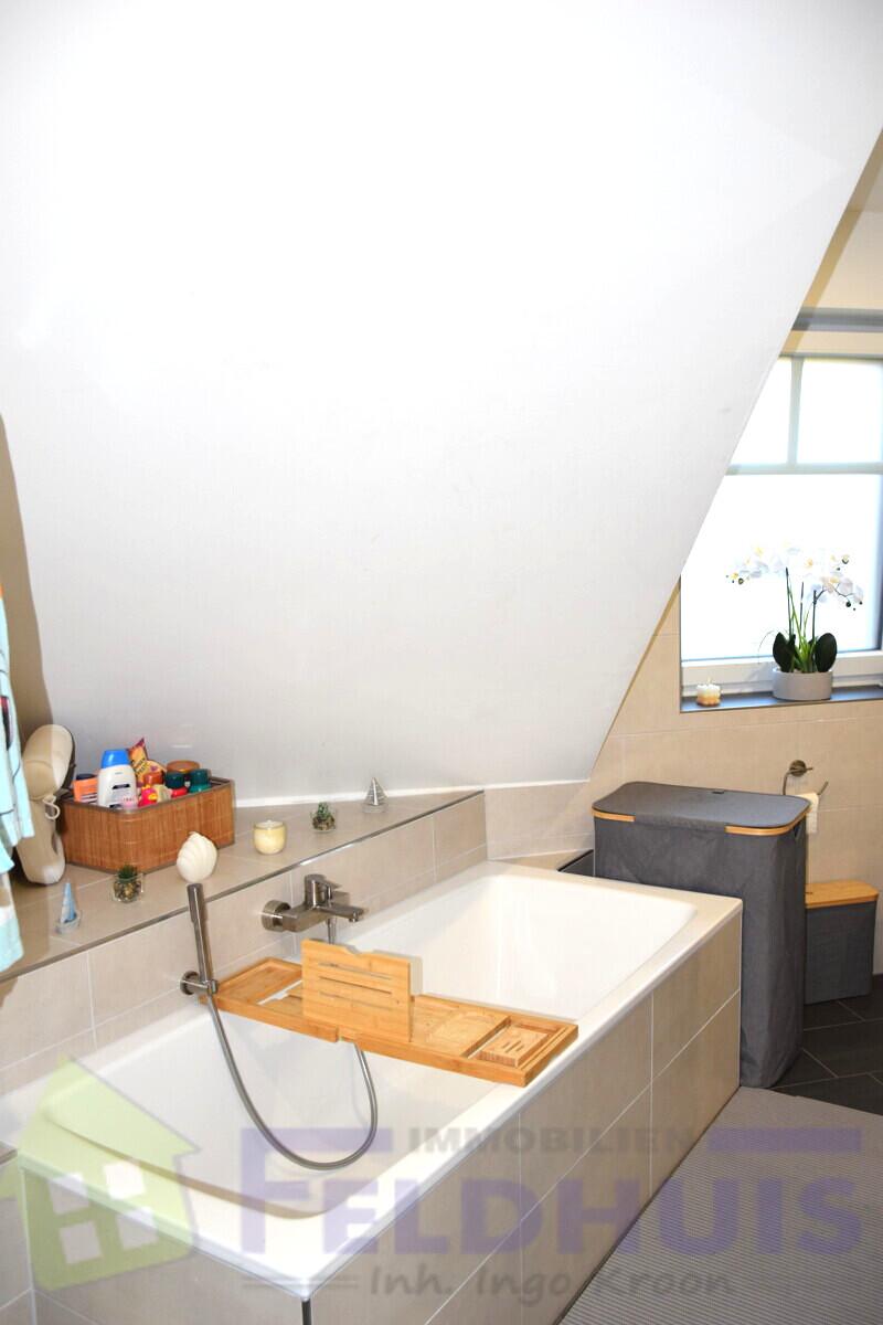 Badezimmer DG Bild 2