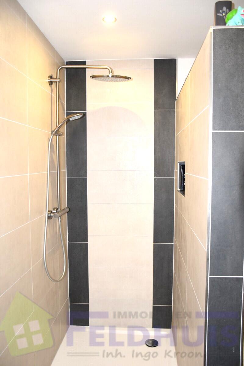 Badezimmer DG Bild 3