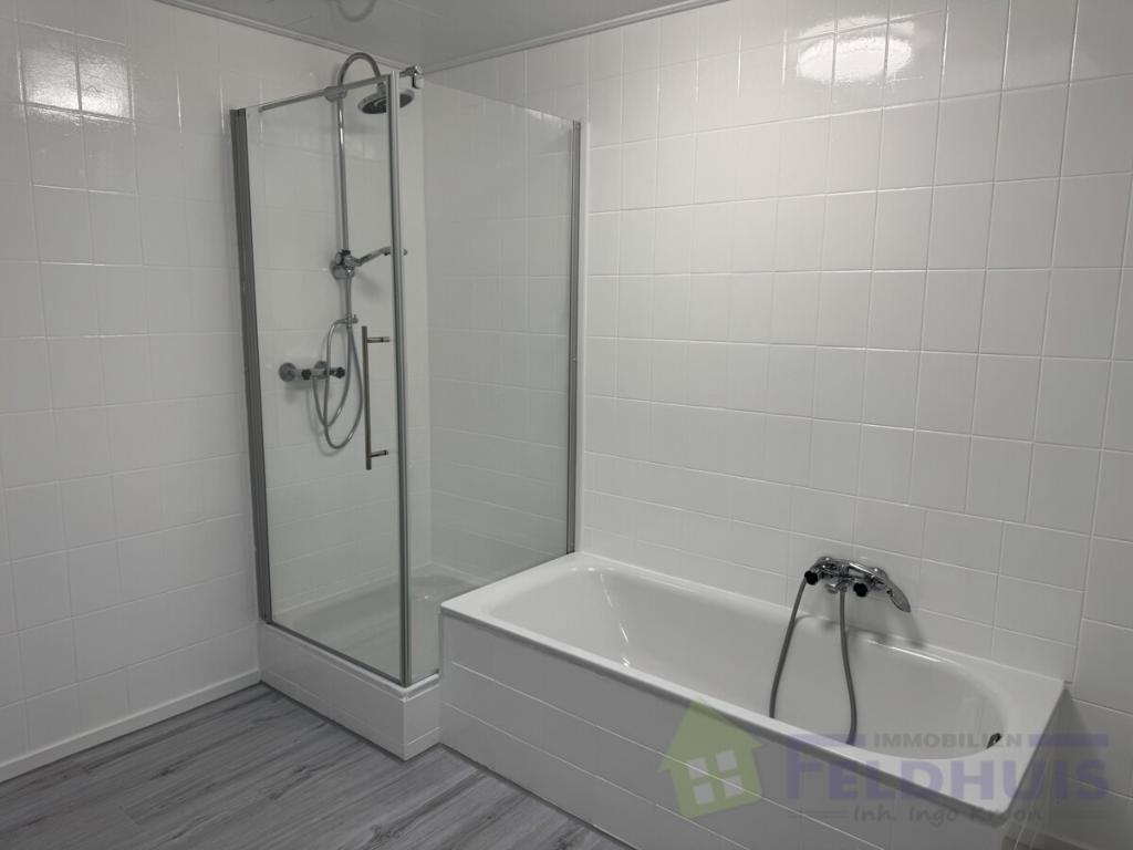 Geräumiges Wohnen in ruhiger Siedlungslage – 4-Zimmer-Wohnung in Warsingsfehn! - Foto 2