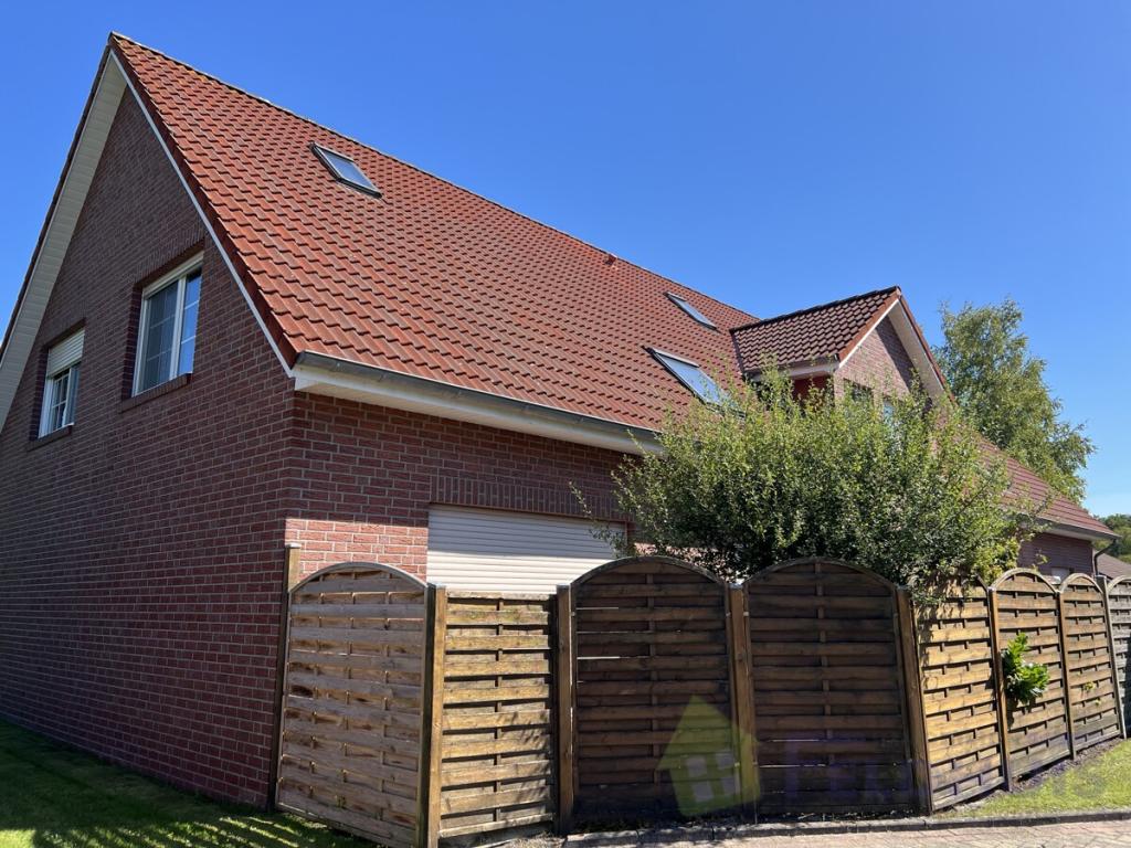 2-Zimmer-Oberwohnung mit ausgebautem Spitzboden in Veenhusen- frisch renoviert! - Foto 3