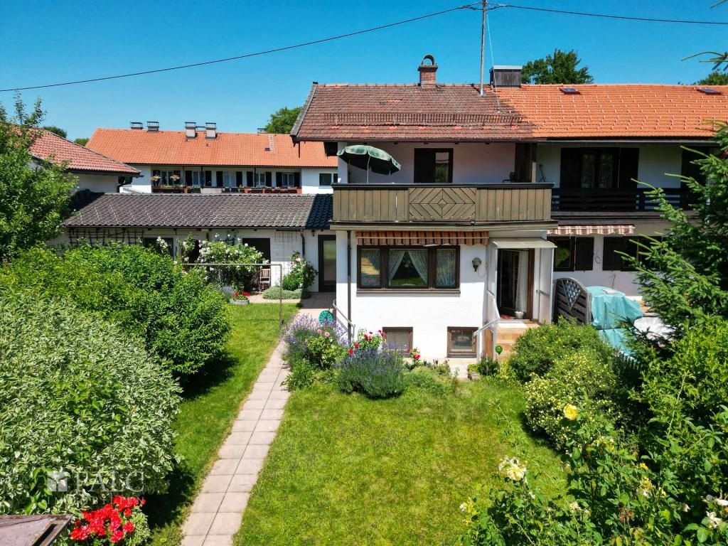 Drohne Haus mit Garten 