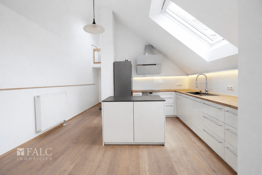2-Zimmer-Dachgeschosswohnung mit Galerie & Innenhof-Terrasse - Photo 4