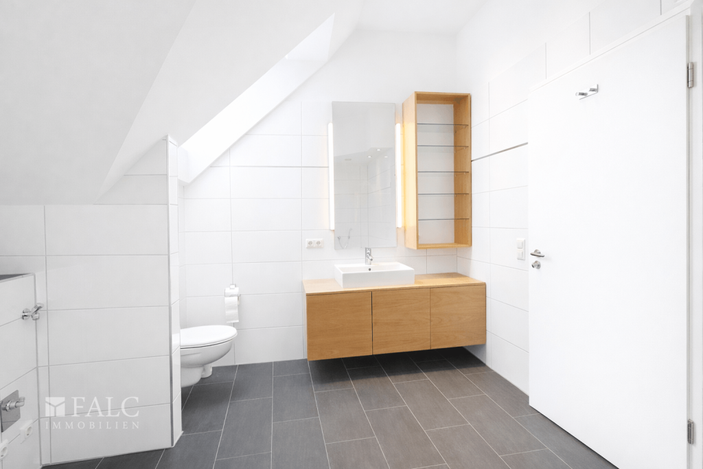 Über den Dächern Münchens – elegante Dachgeschosswohnung mit besonderem Wohngefühl - Photo 5