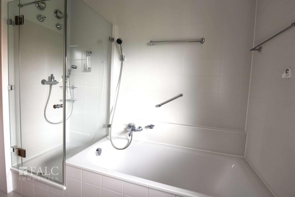 Bad Dusche