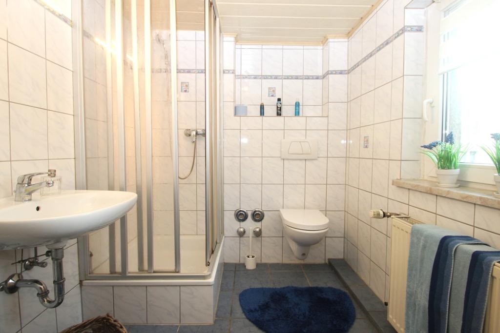 Das Duschbad im OG …