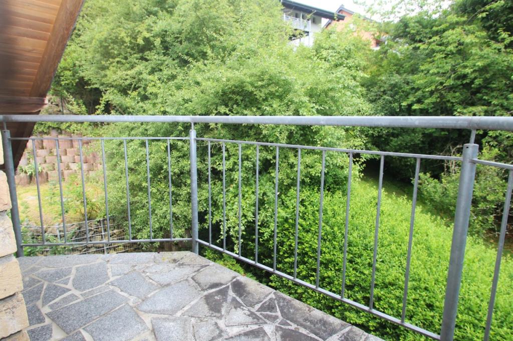 … gemütlichen Balkon mit Blick…