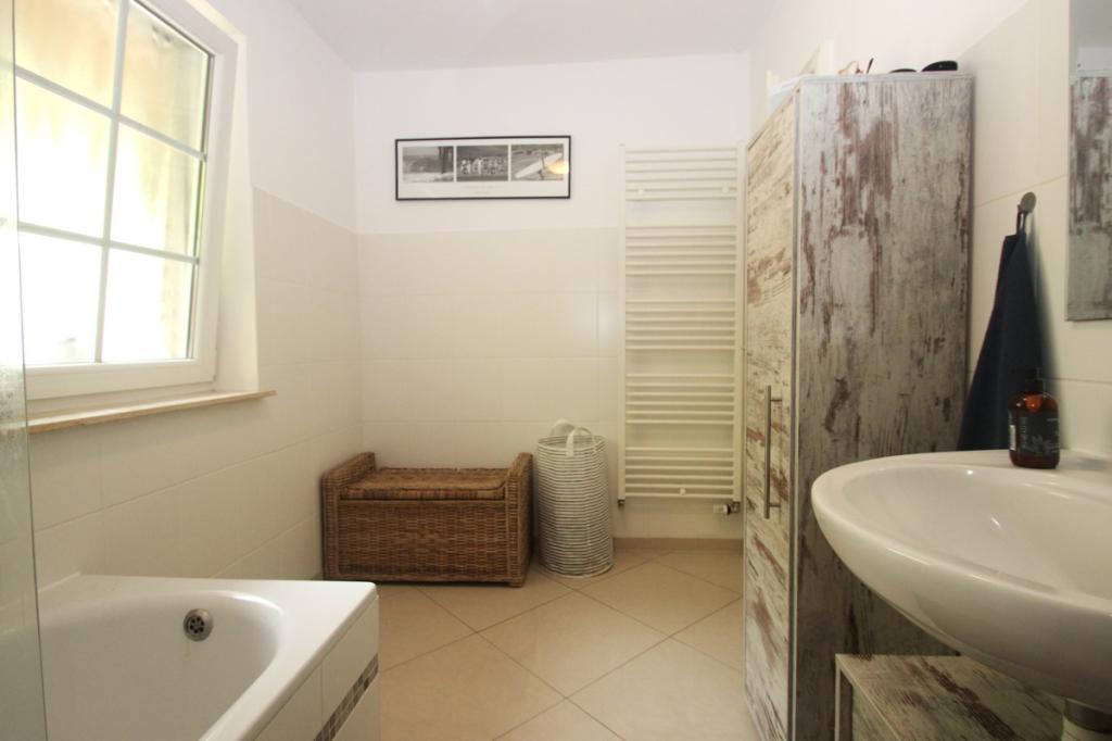 … Fenster und Terrasse