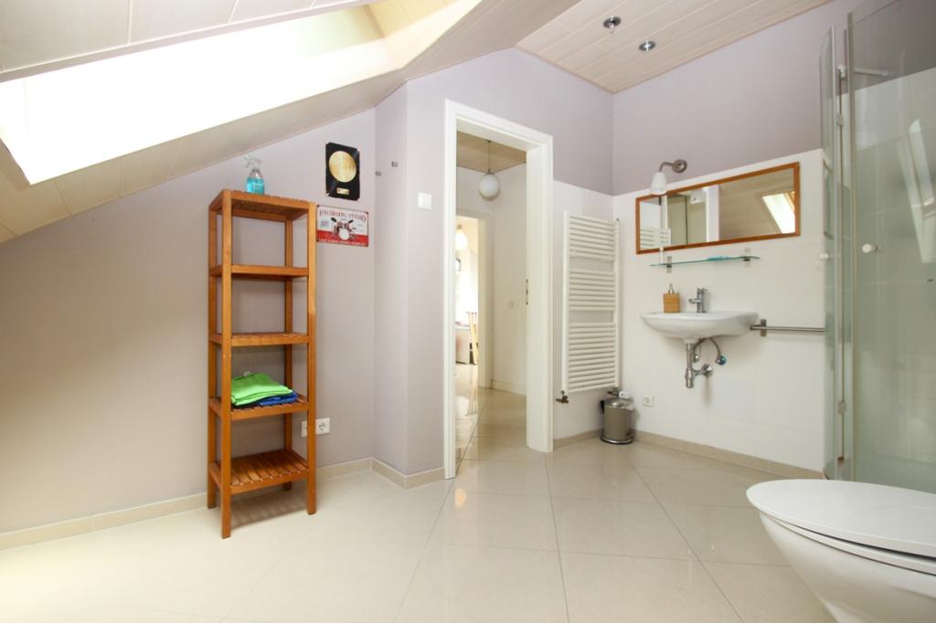 Das dritte Bad mit Fenster...