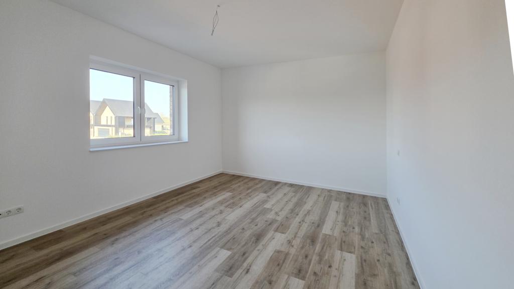 Erstbezug! - Schicke 2-Zimmer-Oberwohnung mit Balkon - Foto 2