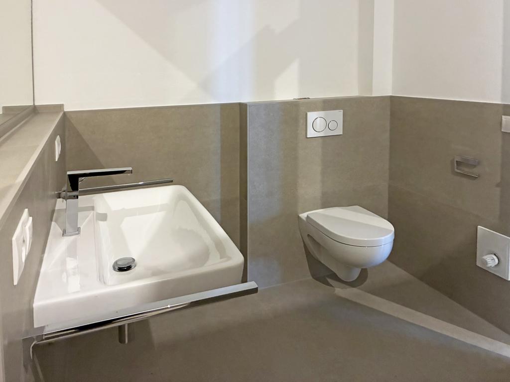 Erstbezug! - Schicke 2-Zimmer-Oberwohnung mit Balkon - Foto 3