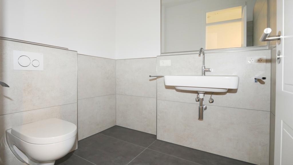 Einziehen & wohlfühlen – Attraktive Neubau-2-Zimmer-Wohnung mit Balkon - Photo 4