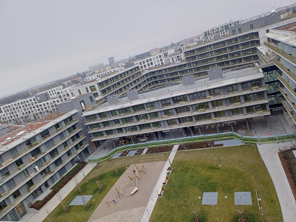 Erstbezug in Pasing: Lichtdurchflutetes möbliertes Premium-Zimmer - Photo 2