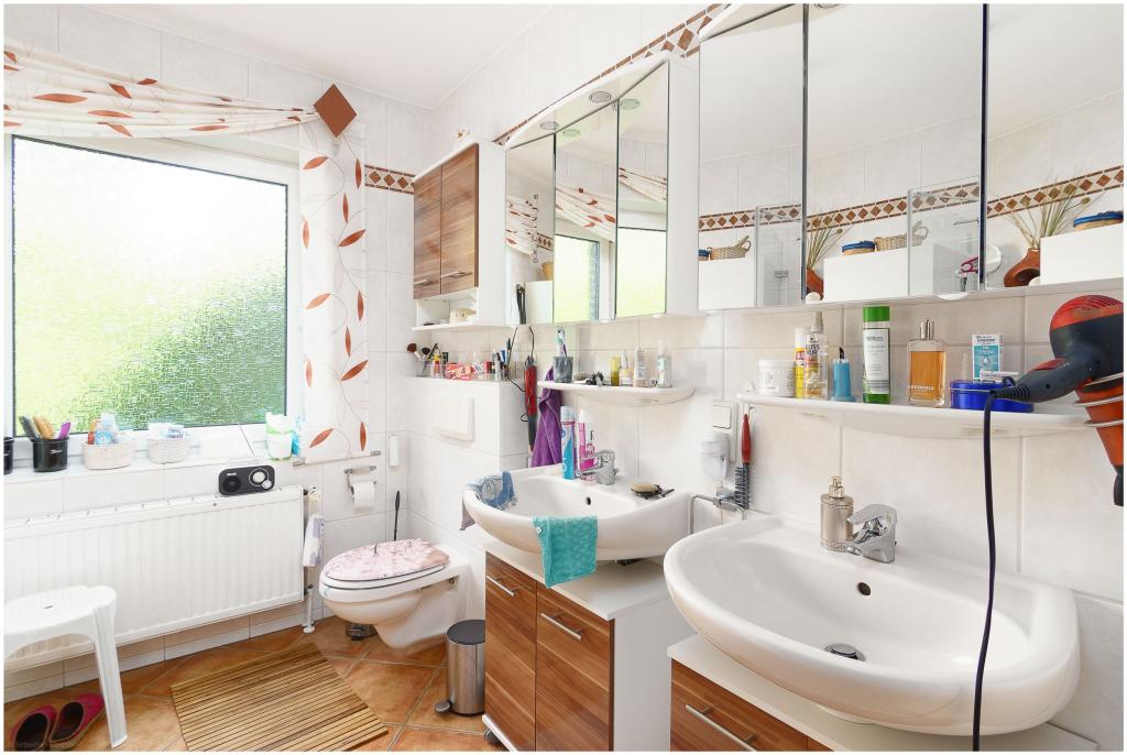Badezimmer EG