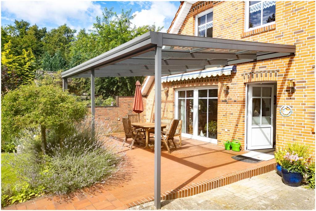 überdachte Terrasse