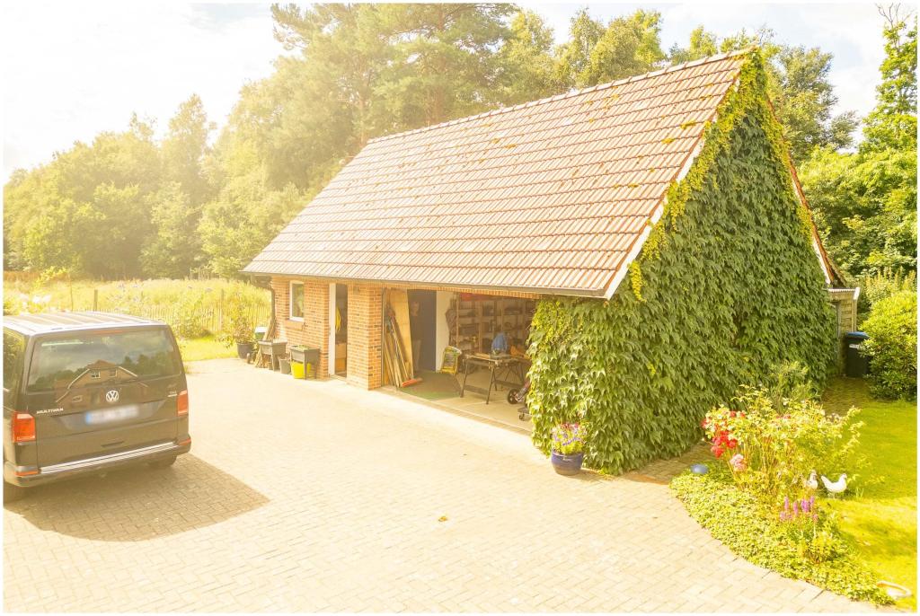 Werkstatt- Doppel-Garagenhaus