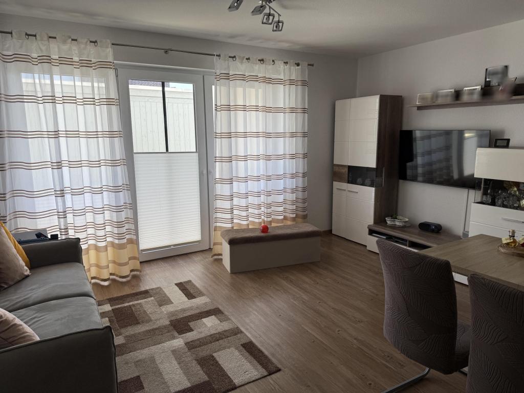 ***Komfortable 60 m² Wohnung im Erdgeschoss mit Terrasse*** - Photo 1