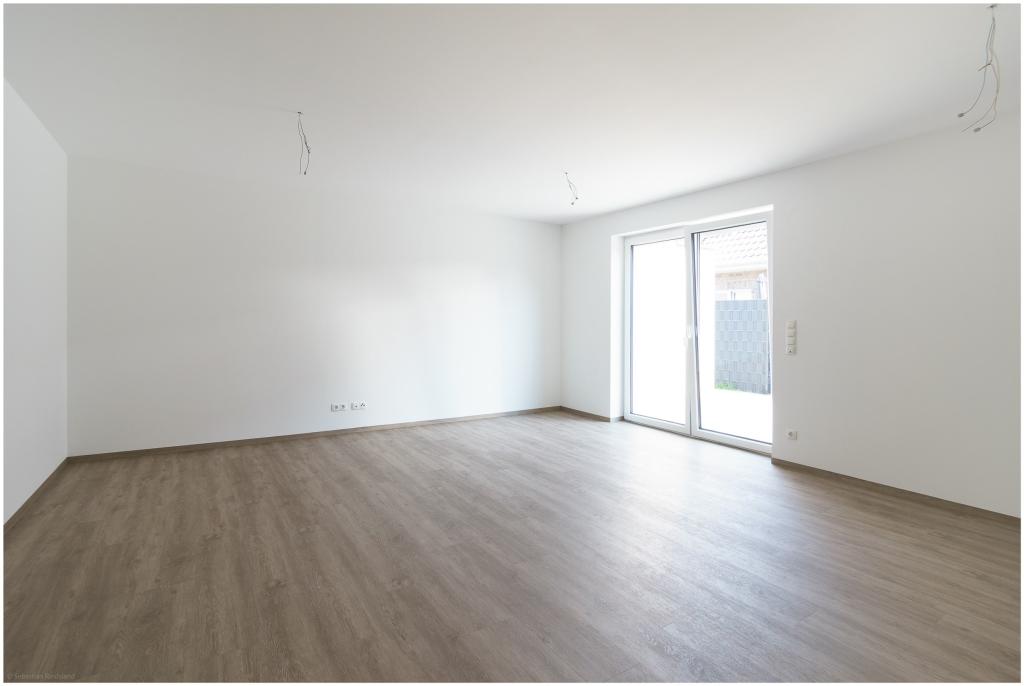 ***Exklusive Neubau-Wohnung - 4 ZKB - Reihenmittelhaus in Flachsmeer*** Carport, Garten, Einbauküche - Foto 4