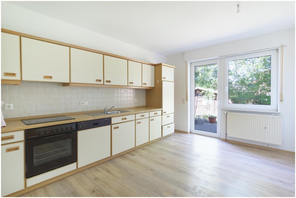 ***Komfortable Erdgeschosswohnung 2,5 ZKB in ruhiger, zentraler Lage von Ostrhauderfehn*** ebenerdig, ohne Stufen - mit eigenem Garten und Carport-Stellplatz - Foto 2