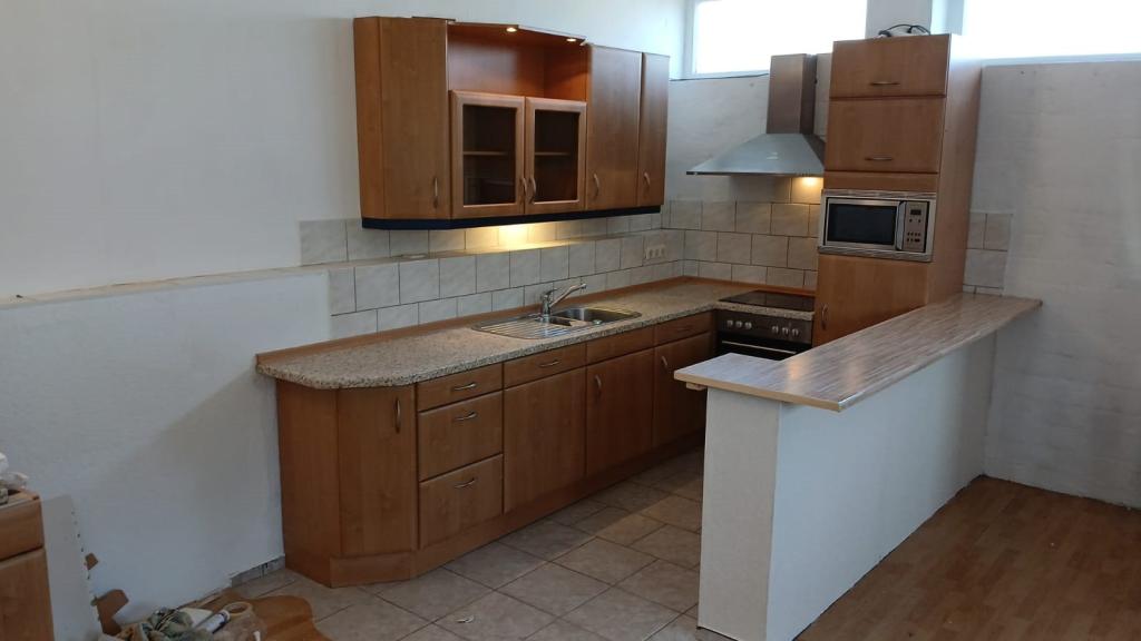 ***Geräumige 3-Zimmer-Wohnung mit eigener Auffahrt und Stellplatz sowie Garten - ideal für die kleine Familie*** - Foto 1