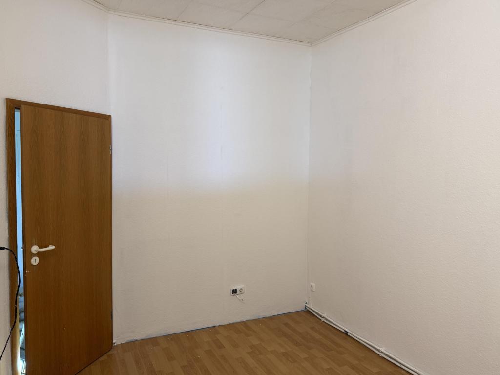 ***Geräumige 3-Zimmer-Wohnung mit eigener Auffahrt und Stellplatz sowie Garten - ideal für die kleine Familie*** - Foto 4