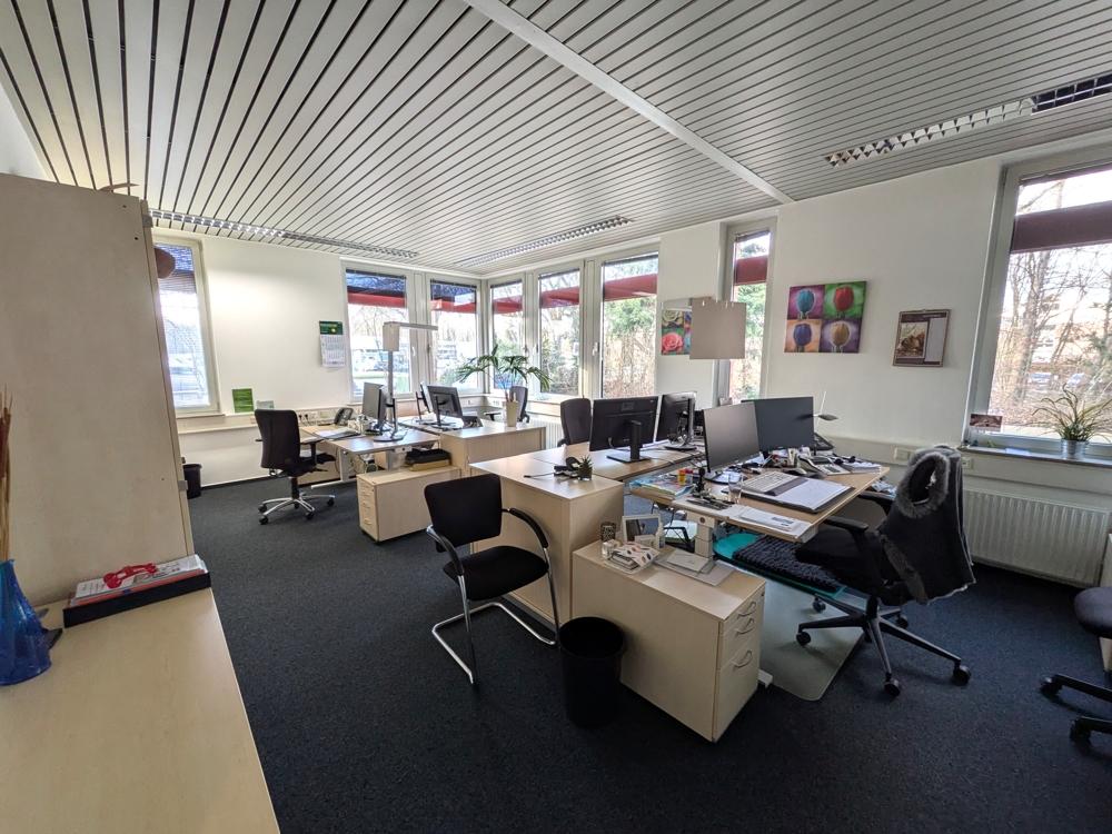 Büro 1