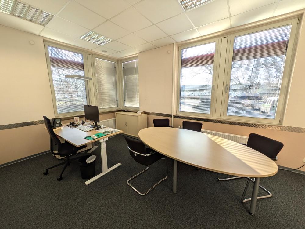 Büro 7