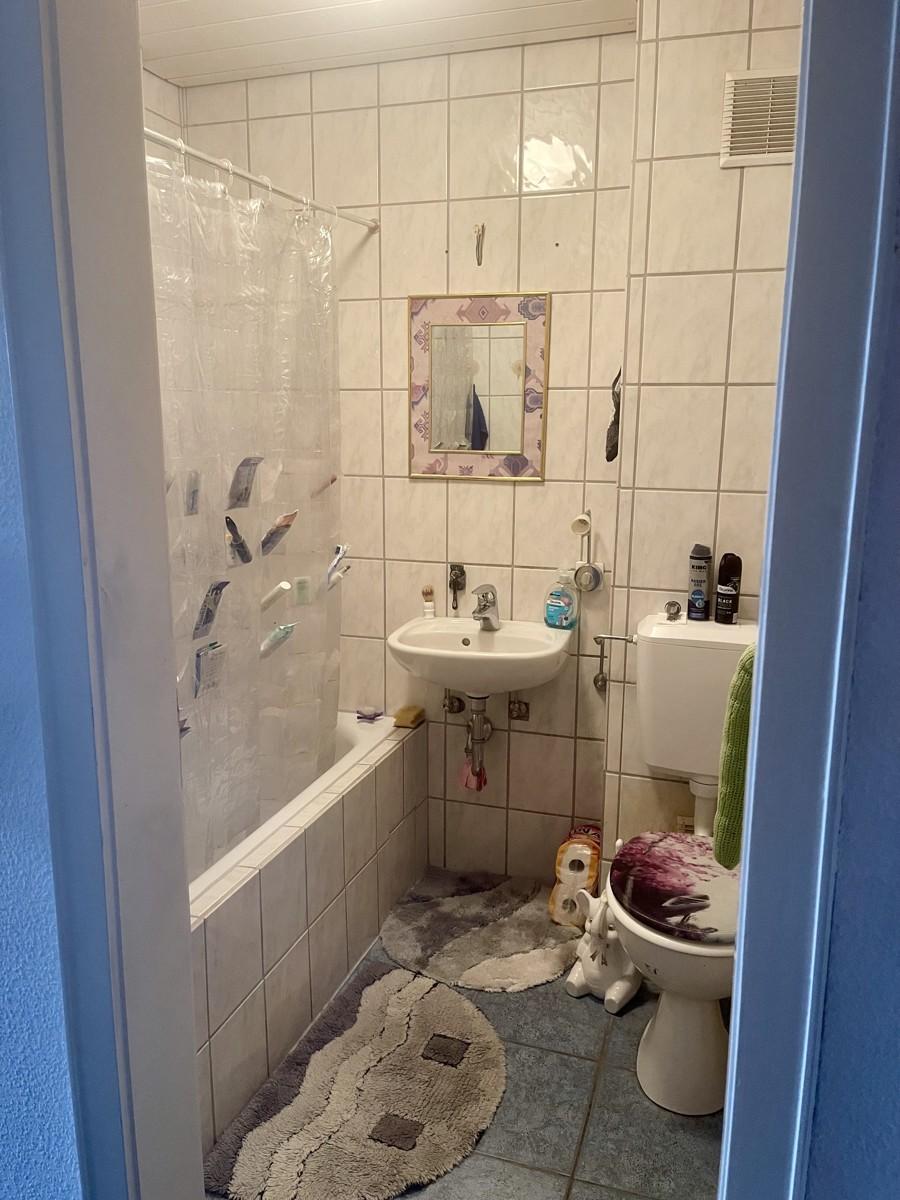 Badezimmer mit Wanne