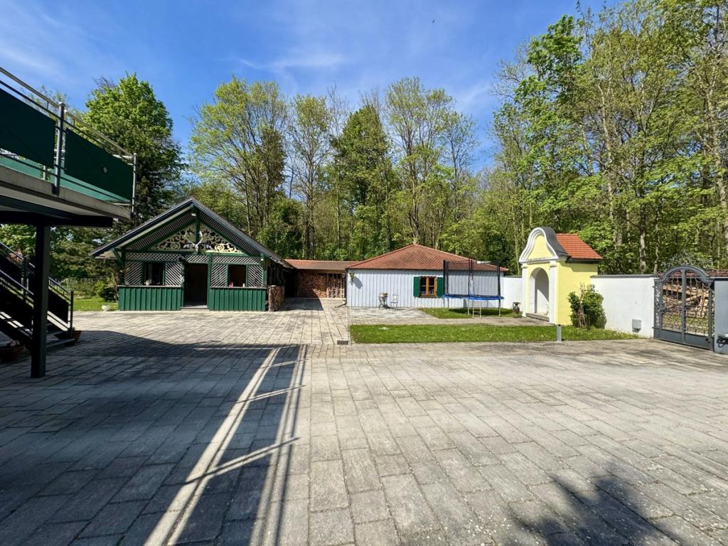Vorplatz