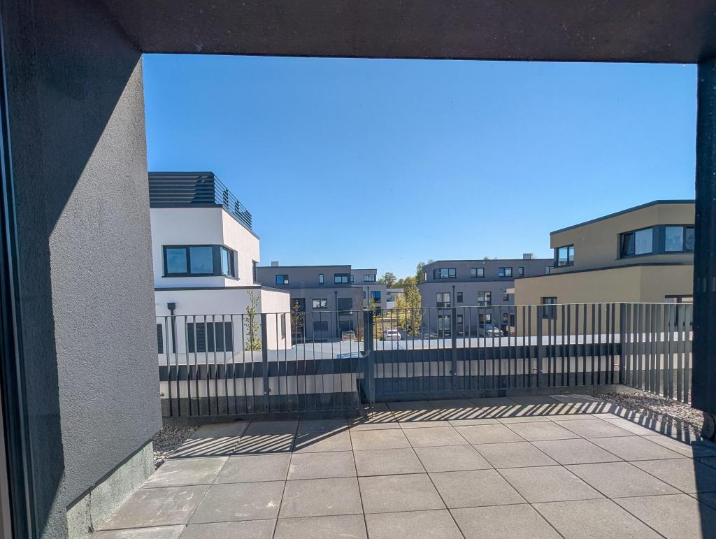 Moderne 3-Zimmer-Penthousewohnung mit Südbalkon und nachhaltigem Energiekonzept - Photo 2