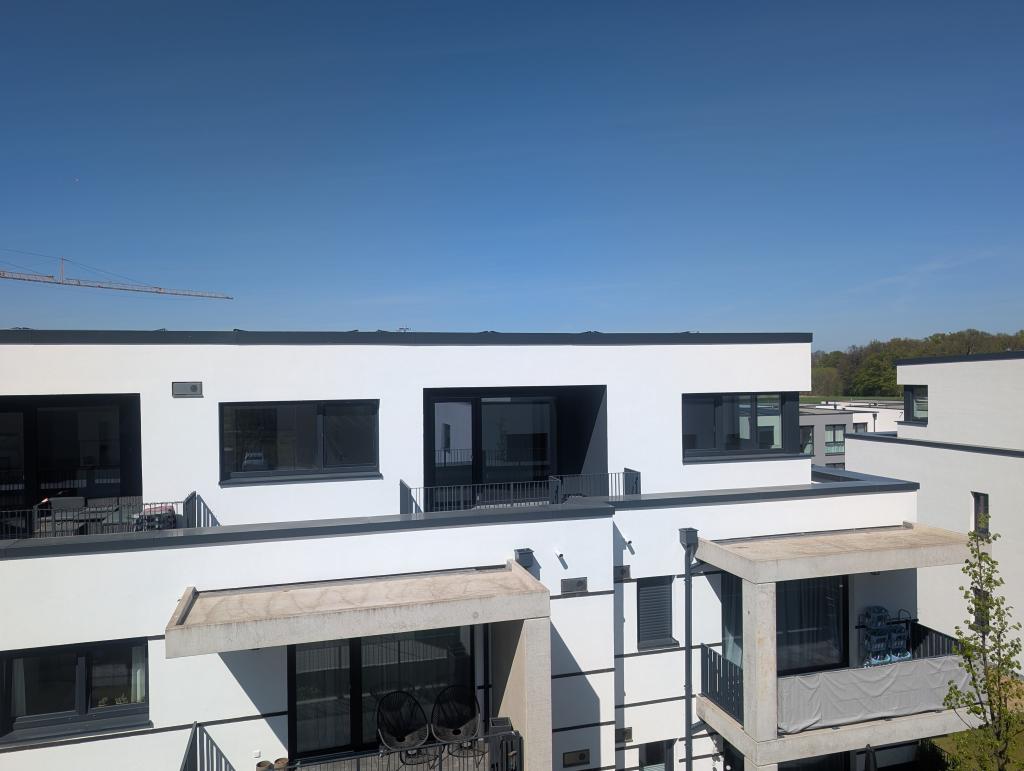 Moderne 3-Zimmer-Penthousewohnung mit Südbalkon und nachhaltigem Energiekonzept - Photo 4