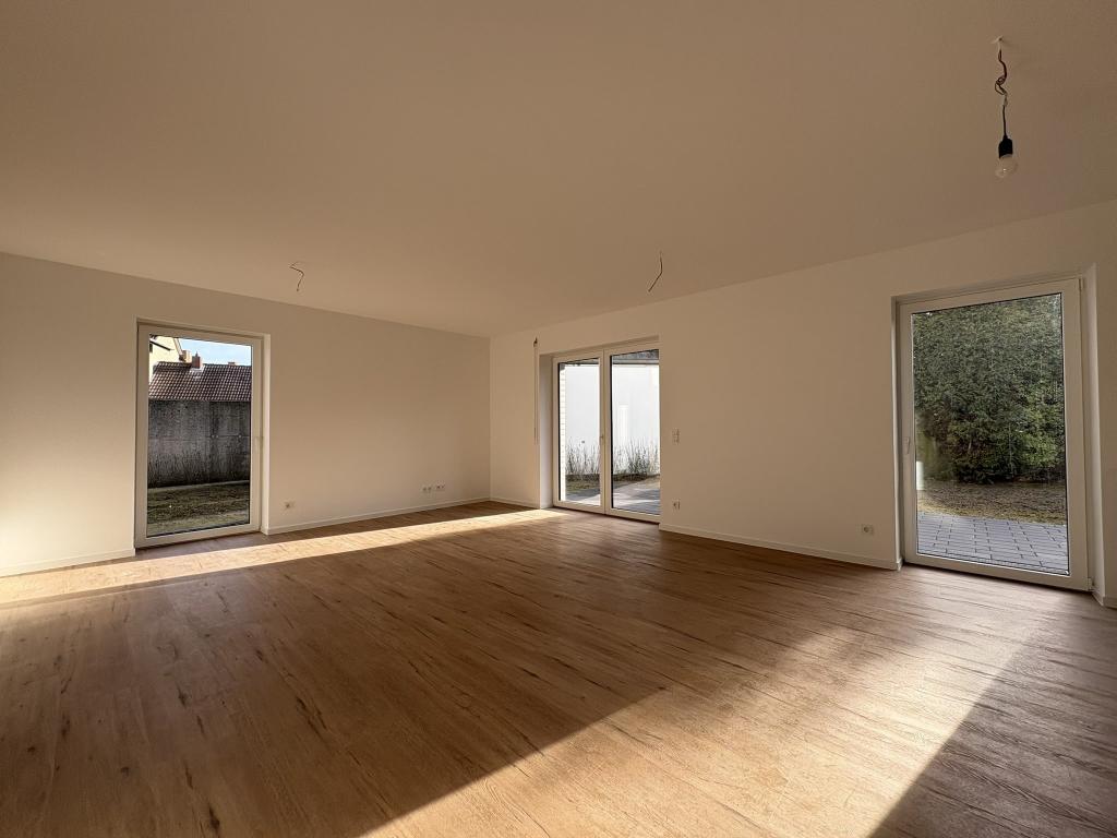 Stilvolle Erdgeschoss-Neubauwohnung mit eigenem Garten in Wiedenbrück - Foto 1