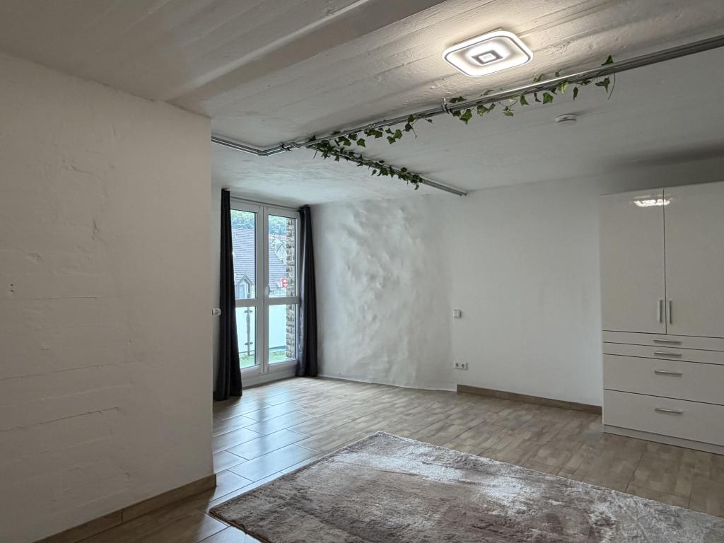 Wohnen im ehemaligen Bunker! Moderne 2-ZKB-Wohnung in BI-Stieghorst - Photo 4