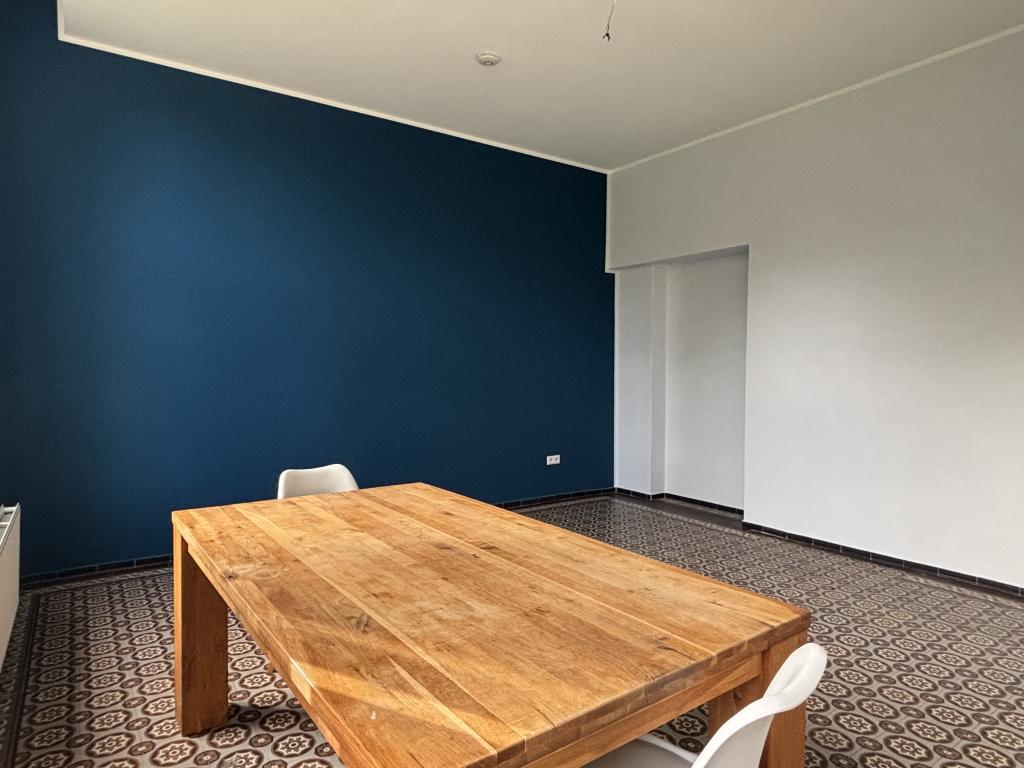 Historischer Charme trifft auf urbanes Wohnen – Stilvolle 2,5-ZKB-Wohnung in einer Stadtvilla - Photo 5