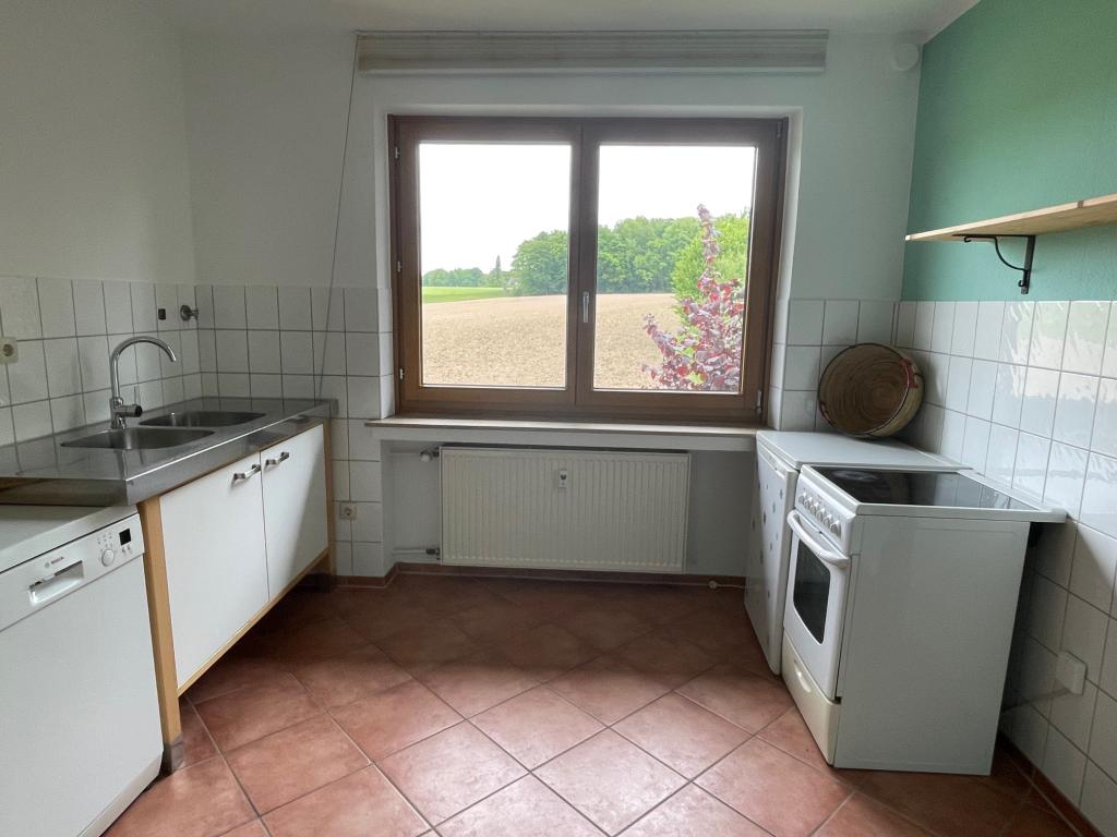 Küche mit Blick über die Felder