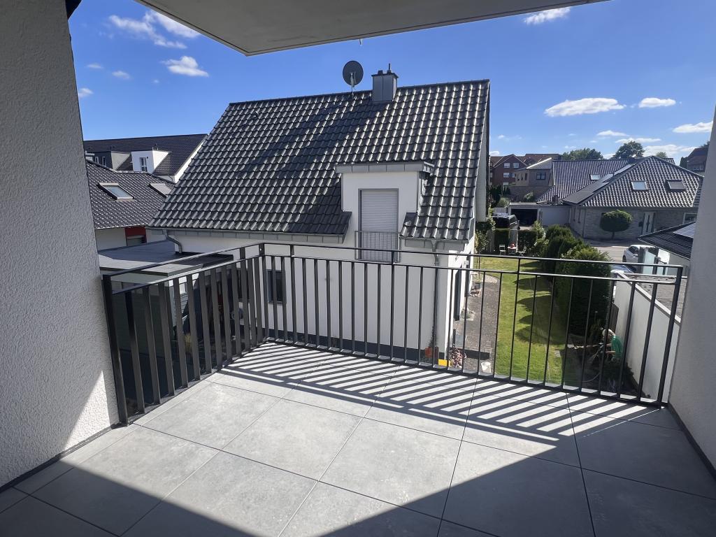 Großer überdachter Balkon