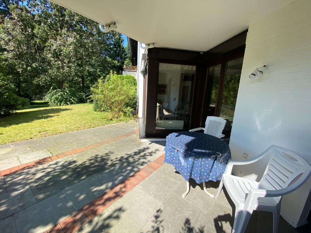 großer Terrassenbereich