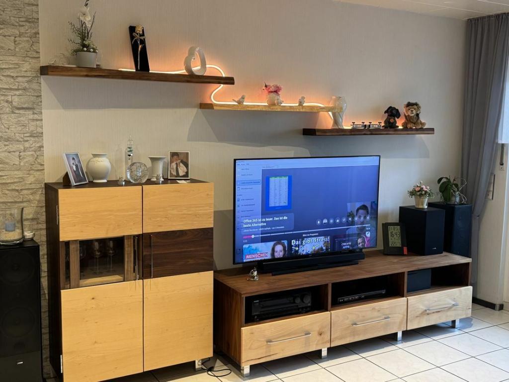 UGWohnzimmerWandZurGarage