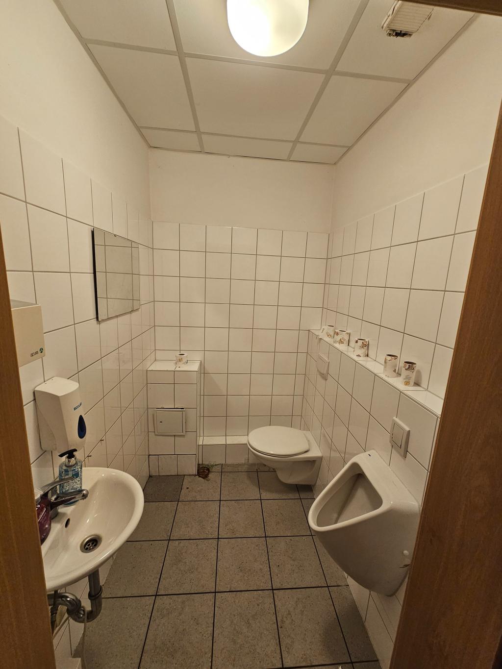 eb13d1ba-a5c5-4150-ad4b-b7c7327fc6f1.jpg
