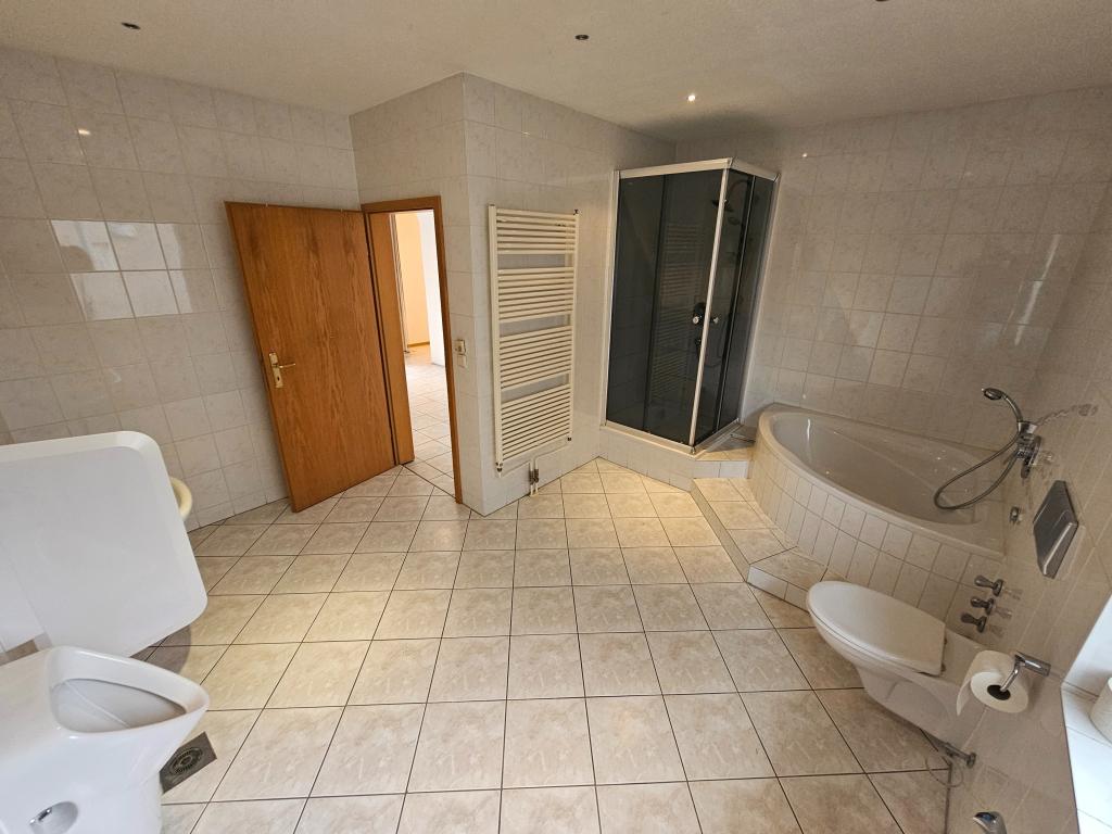 0dd6d5bd-3ce5-4cb6-9271-7d332912fcf1.jpg
