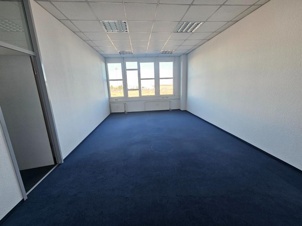 df666ab7-d7bd-4ed9-a11a-98a081f00938.jpg