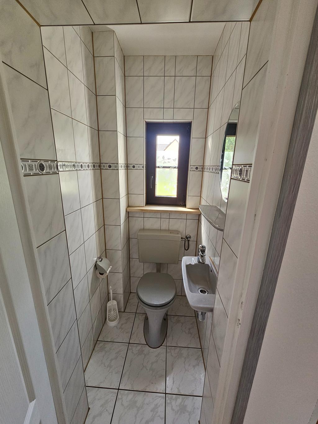 bdeba61d-7fb5-4f65-9844-ebe09a9d52ac.jpg