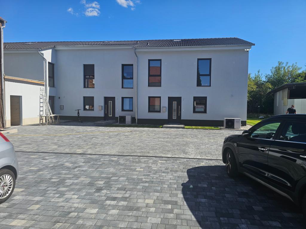 Erstbezug! Bj. 2025, Niedrigenergiehaus - Privatoase mit eigenem Garten und nah am Goitzschesee - Photo 4