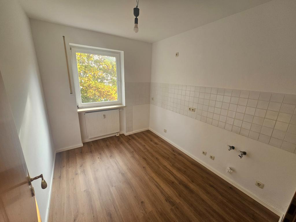 2-Raum-Wohnung mit Park-Blick! Lift, Balkon, SP mgl. - Foto 1