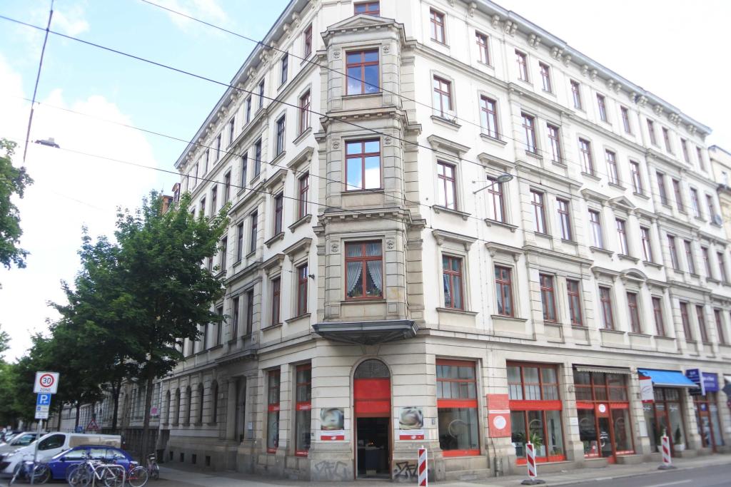 Helle, renov. 2-Raum im 4.OG im beliebten Waldstraßenviertel, inkl. EBK, Bad m. Wanne + Dusche, Lift - Photo 5