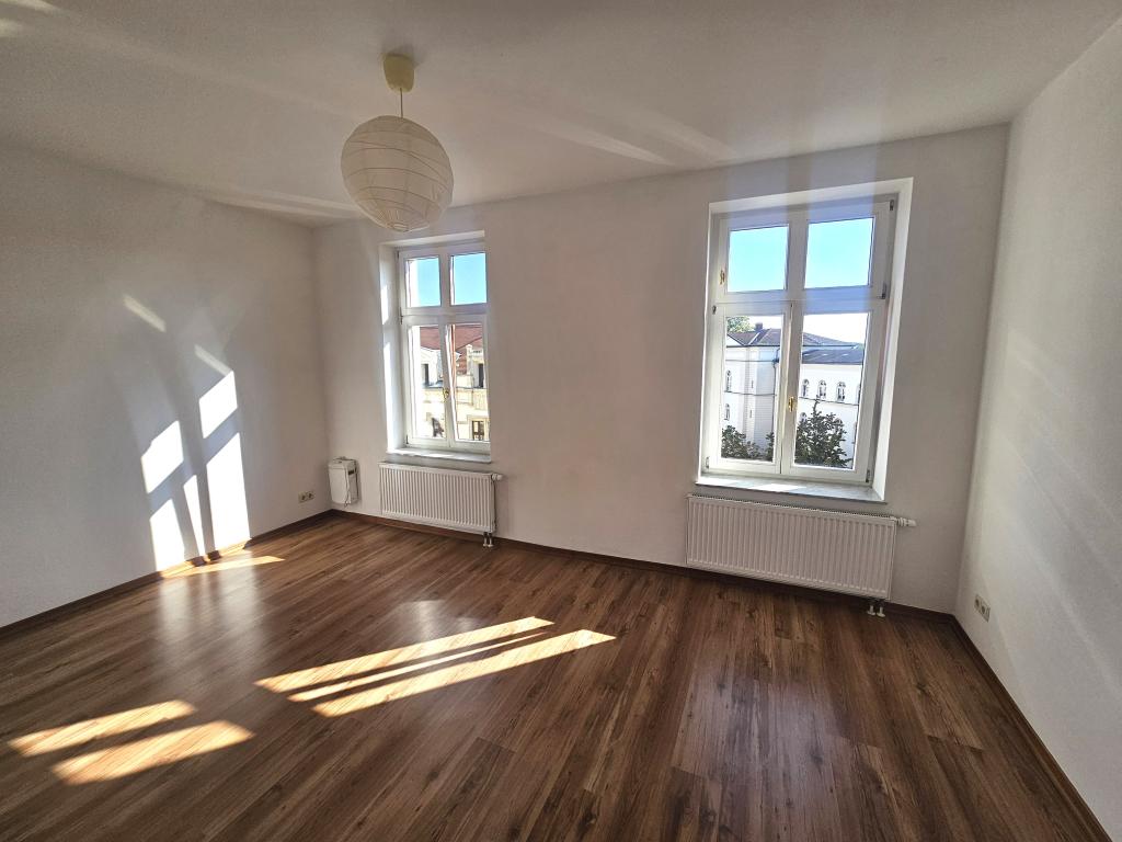 Helle, renov. 2-Raum im 4.OG im beliebten Waldstraßenviertel, inkl. EBK, Bad m. Wanne + Dusche, Lift - Photo 1