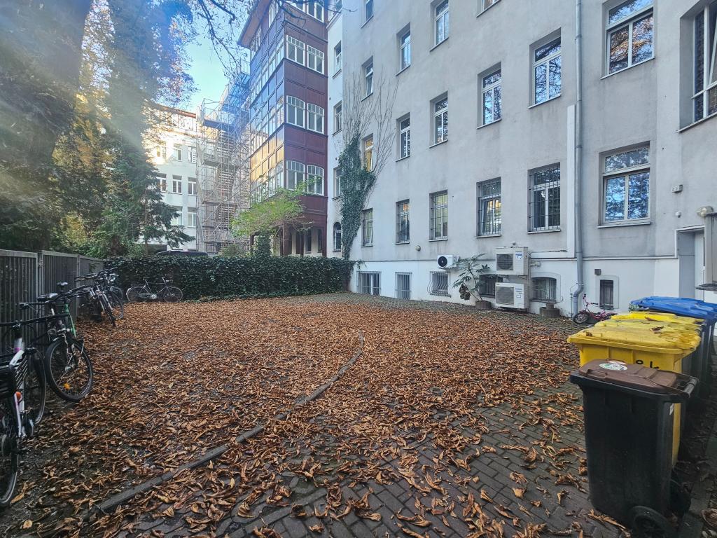 Helle, renov. 2-Raum im 4.OG im beliebten Waldstraßenviertel, inkl. EBK, Bad m. Wanne + Dusche, Lift - Photo 4