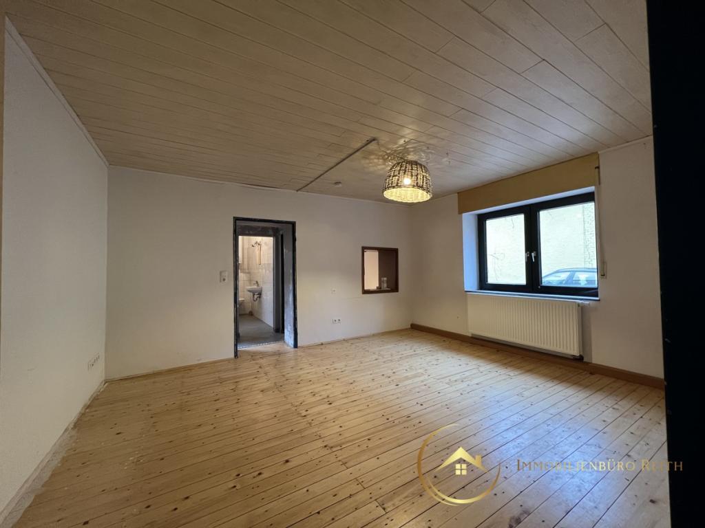 Wohnzimmer hintere Wohnung