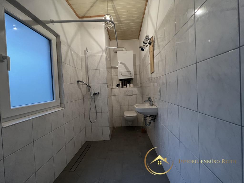 Duschbad hintere Wohnung