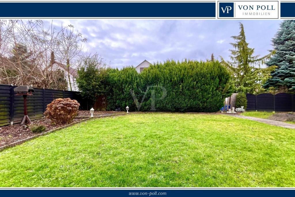 Freistehendes Zweifamilienhaus mit großem Garten und viel Potential in Flörsheim