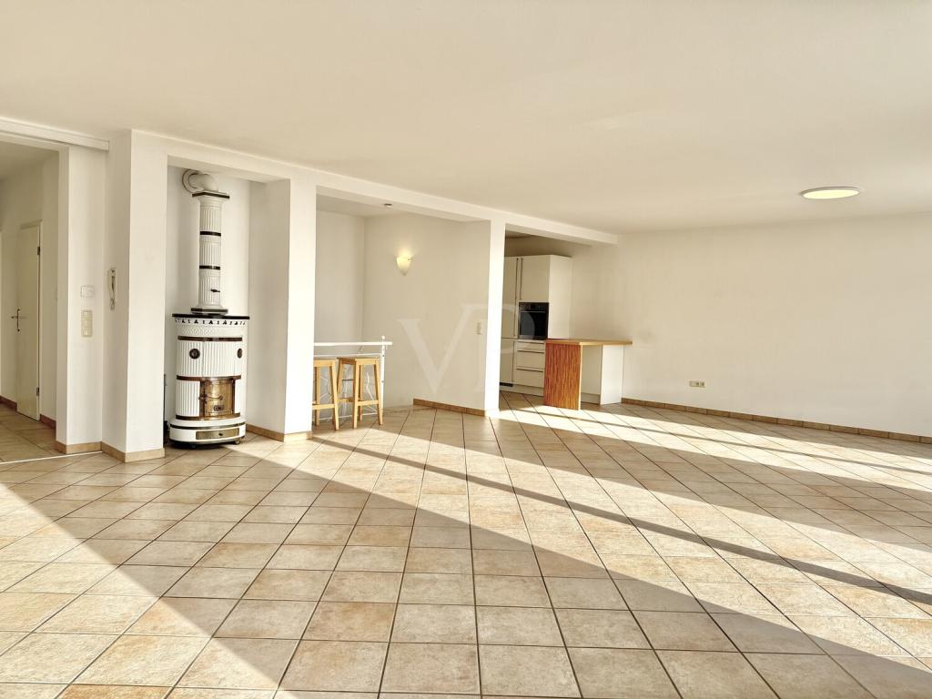 Wohnen, wo andere Urlaub machen - Sonnige Wohnung mit Skylineblick und eigenem Garten - Foto 4